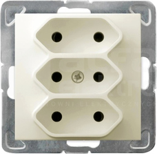 IMPRESJA 3x2P 2,5A/250V IP20 ecru Gniazdo potrójne EURO