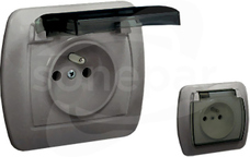 AKORD 2P+Z IP44 aluminium Gniazdo klapka dymna