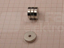 20x4,2x5mm N38 Magnes neodymowy pierścieniowy