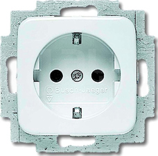 20EUC-214 REFLEX SCHUKO GNIAZDO BIEL ALPEJ.