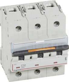 DX3 3P C32A 25kA Wyłącznik nadprądowy
