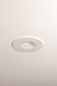 MICROPOINT2 3H 3,9W 144lm symetryczna IP44 Oprawa LED awaryjna do wbudowania