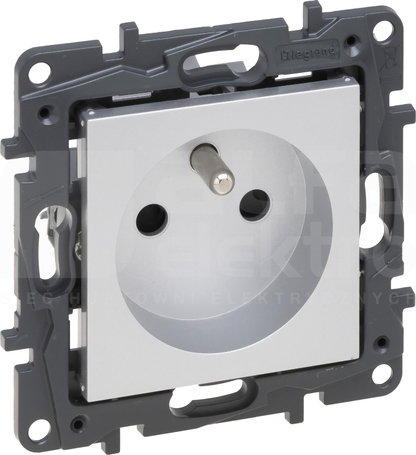 NILOE STEP 2P+Z aluminium Gniazdo