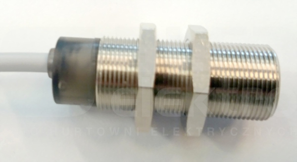 PCID 5mm 10-30VDC NO M18 Czujnik indukcyjny wbudowany z konektorem