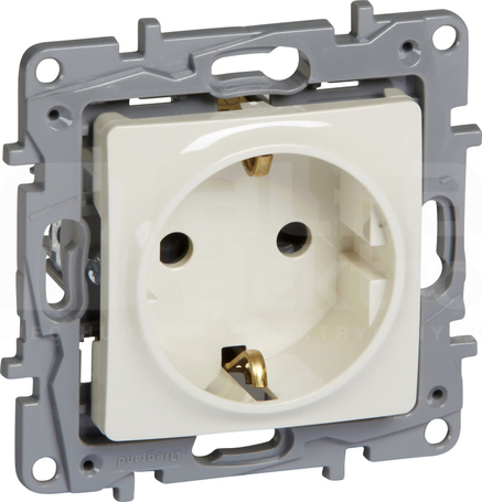 NILOE2 SCHUKO 2P+Z 16A kremowy Gniazdo