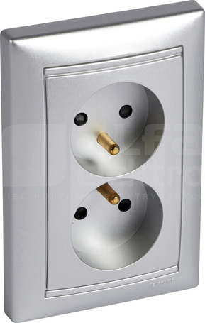 VALENA 2x2P+Z aluminium Gniazdo